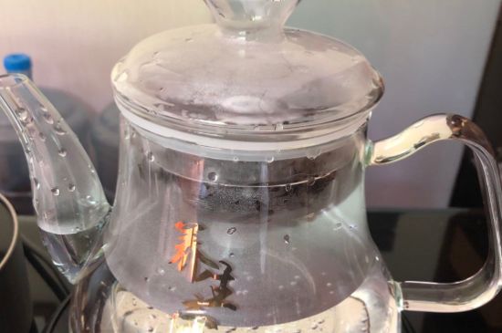 蒸茶和煮茶的區(qū)別，蒸茶和煮茶哪個(gè)好