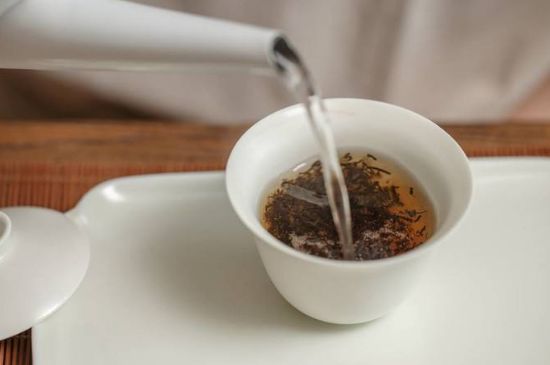 各類茶的注水方式，不同的茶泡茶時怎么注水