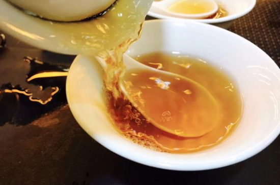 肉桂可以用紫砂壺沖泡嗎，紫砂壺能泡武夷巖茶肉桂用嗎？