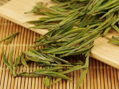 安吉白茶的功效與作用，簡單概括安吉<a href=http://www.sdeasyshipping.com/fenlei/baicha/ target=_blank class=infotextkey>白茶功效</a>