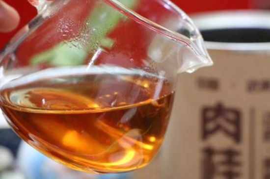 女人喝肉桂紅茶有什么好處，肉桂加紅茶的功效與作用