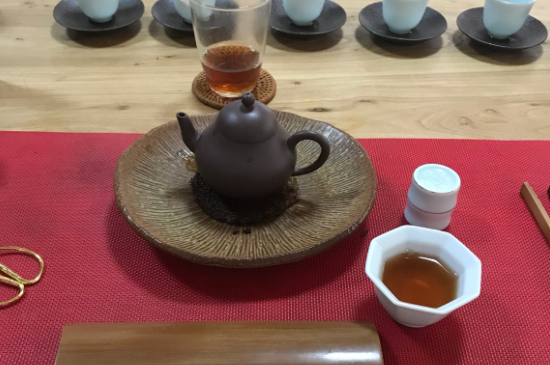 肉桂可以用紫砂壺沖泡嗎，紫砂壺能泡武夷巖茶肉桂用嗎？