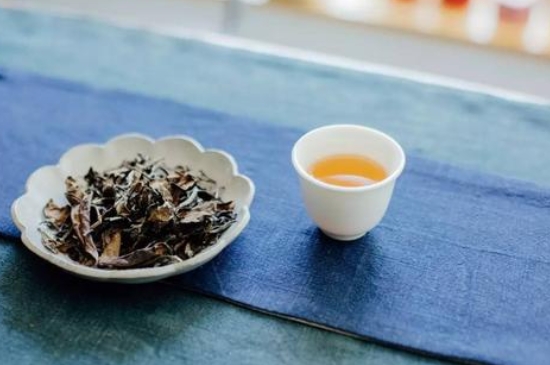 福鼎白茶能長時間悶泡嗎，老白茶可以悶著喝嗎？
