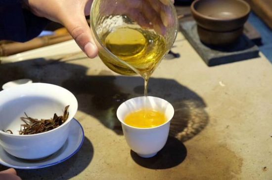 正常下一斤茶葉能喝多久，一個(gè)人一般一個(gè)月喝多少茶葉