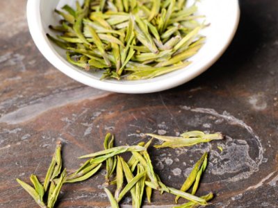 白茶品質(zhì)如何區(qū)分，白茶的優(yōu)劣質(zhì)量辨別方法