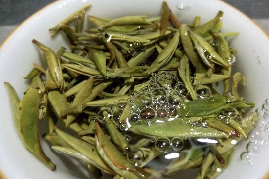 老茶和新茶哪個(gè)好，老茶好喝還是新茶好喝