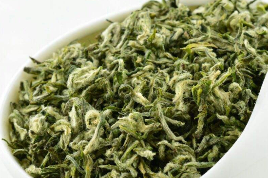 真假碧螺春泡水后區(qū)別，蘇州洞庭碧螺春怎樣鑒別好壞？