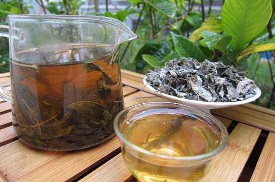 怎樣辨別莓茶發(fā)霉了，莓茶發(fā)霉和白霜的區(qū)別