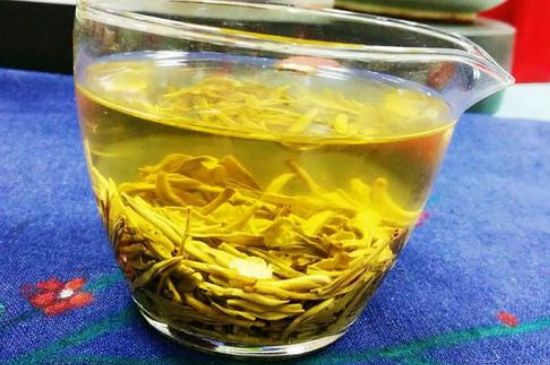 老茶和新茶哪個(gè)好，老茶好喝還是新茶好喝