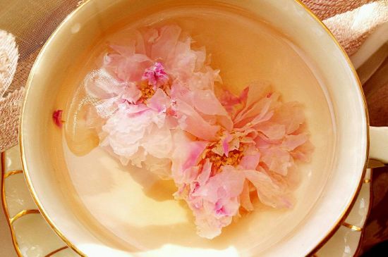 玫瑰花茶的功效與作用，堅持喝一個月玫瑰花茶會怎樣？