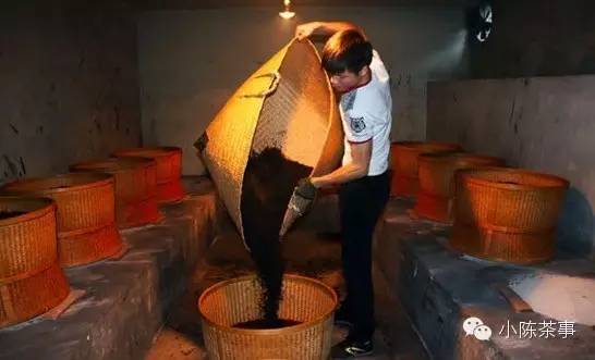 怎樣炭焙巖茶？揭秘武夷巖茶的炭焙技藝