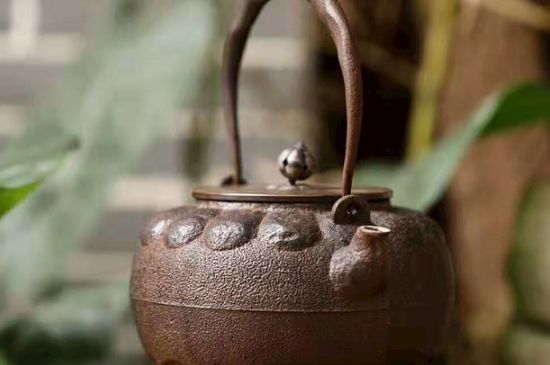 老鐵壺煮茶的害處，鐵壺為什么不能煮茶？