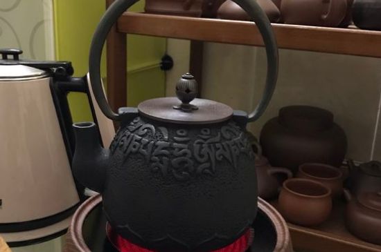 鐵壺生銹燒的水有害嗎，鐵壺內(nèi)壁生銹怎么辦