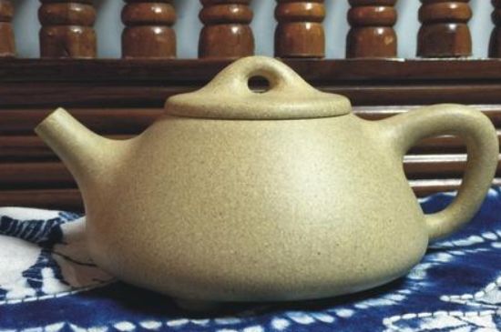 本山綠泥怎么分辨真假，真正的本山綠泥紫砂壺怎么鑒別？