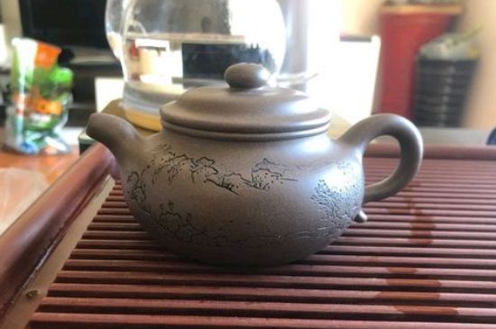 正宗紫砂壺多少錢(qián)一套，一套正宗宜興紫砂壺什么價(jià)格