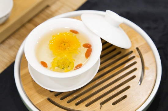 菊花茶天天喝行嗎，每天喝菊花泡茶喝好嗎？