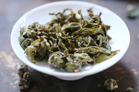 茉莉龍珠泡開后為什么都是梗，茉莉龍珠泡開后什么樣？