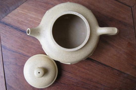 本山綠泥怎么分辨真假，真正的本山綠泥紫砂壺怎么鑒別？