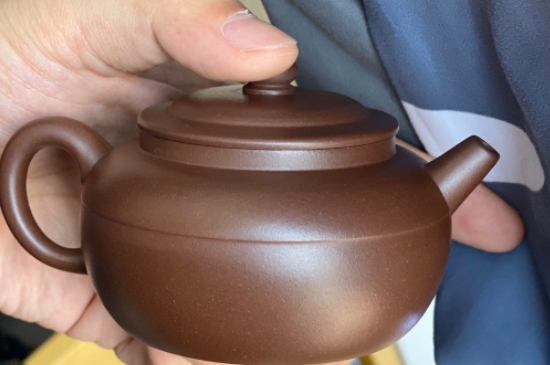 新買的紫砂壺為什么會(huì)裂，真的紫砂壺是不是很容易開裂？