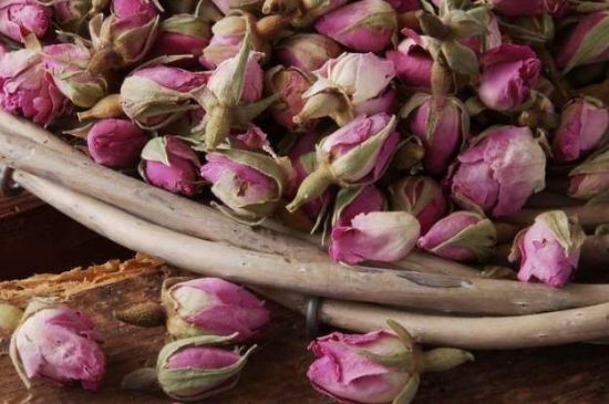 玫瑰花茶是應(yīng)該煮還是蒸，玫瑰花茶是不是煮一下效果更好？