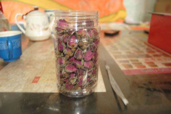 玫瑰花茶上火嗎，盲目喝玫瑰花茶易上火