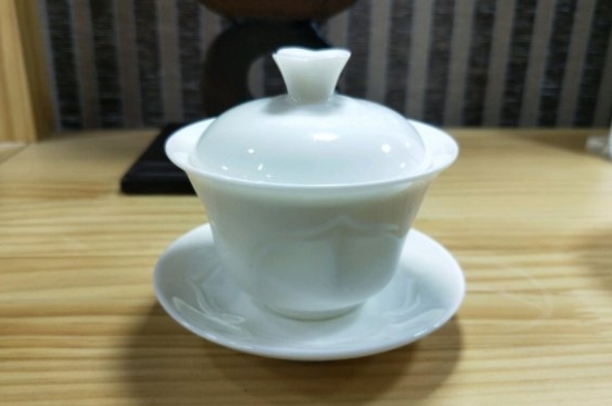 常見的七大材質(zhì)的茶具優(yōu)缺點(diǎn)，用什么材質(zhì)的茶具泡茶最好？