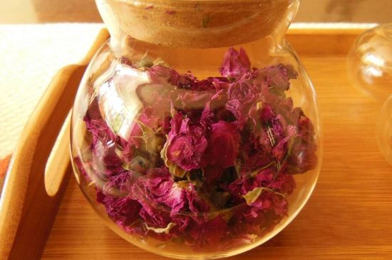 好玫瑰花茶多少錢一斤啊，玫瑰花茶價(jià)格多少錢合理？