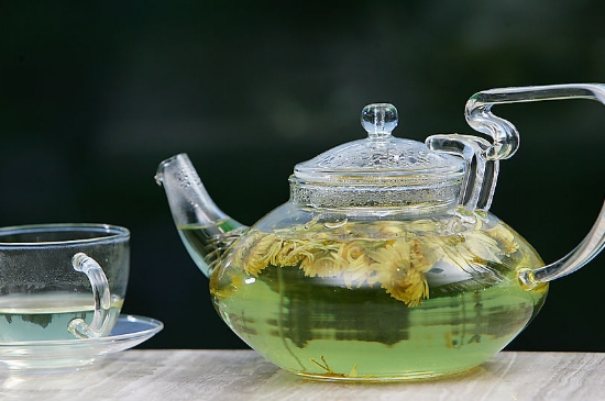 菊花茶天天喝行嗎，每天喝菊花泡茶喝好嗎？