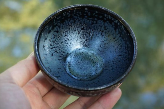 怎么鑒別建盞化學(xué)釉，真假建盞的對比與辨別