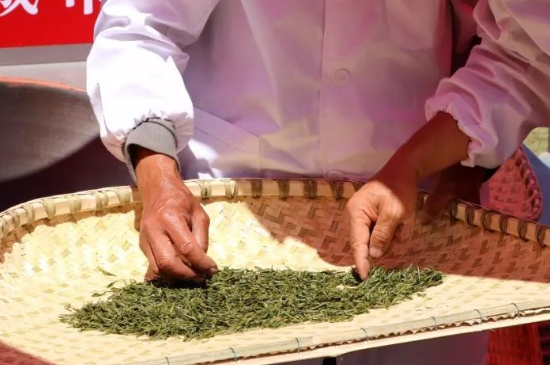 綠茶加工工藝流程圖，綠茶的加工制作包含哪幾個(gè)步驟？