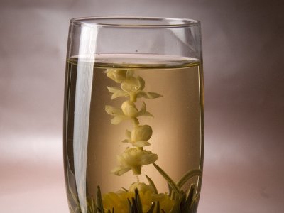女孩喝茉莉茶的好處，茉莉花茶女生喝好嗎？