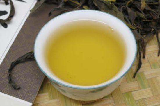 烏崠鴨屎香屬于哪類茶，鳳凰鴨屎香是紅茶還是綠茶？