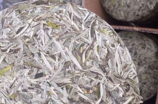7年壽眉和2年白牡丹哪個(gè)好，老白茶壽眉與白牡丹的口感區(qū)別