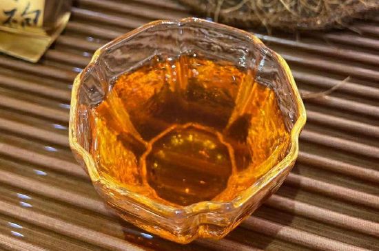 武夷巖茶大紅袍，喝起來是什么味道？