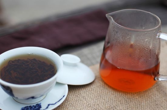 紅茶有6年了還能喝不，過期紅茶未必不能喝！