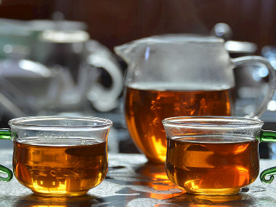 紅茶和綠茶的區(qū)別，常喝紅茶好還是綠茶好？