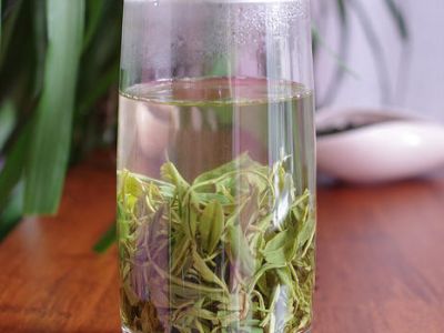 竹葉青和毛尖的區(qū)別，竹葉青和信陽毛尖哪個(gè)好？