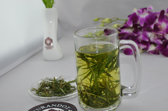 竹葉青茶泡不立起來怎么回事，竹葉青茶怎么泡立起來