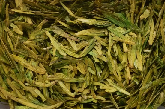 西湖龍井茶毫和發(fā)霉區(qū)別圖片，長(zhǎng)霉的龍井茶葉會(huì)是什么樣？