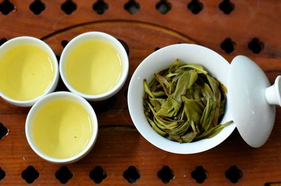 烏崠鴨屎香屬于哪類茶，鳳凰鴨屎香是紅茶還是綠茶？