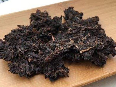 黑茶的功效與作用，長(zhǎng)期喝黑茶有什么功效？