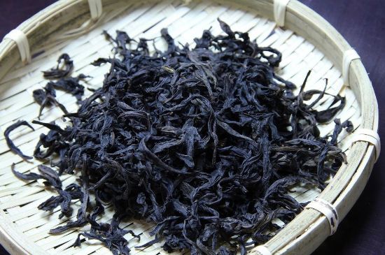 母樹(shù)大紅袍給誰(shuí)喝了，為什么母樹(shù)大紅袍叫三棵六株？