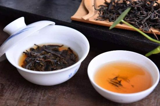 茯磚茶與普洱茶哪個好，茯茶和普洱茶口味區(qū)別