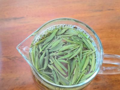 竹葉青和毛尖的區(qū)別，竹葉青和信陽毛尖哪個(gè)好？