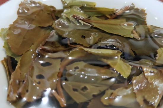 白茶三年為藥七年為寶的原理，為什么說(shuō)一年茶三年藥七年寶？