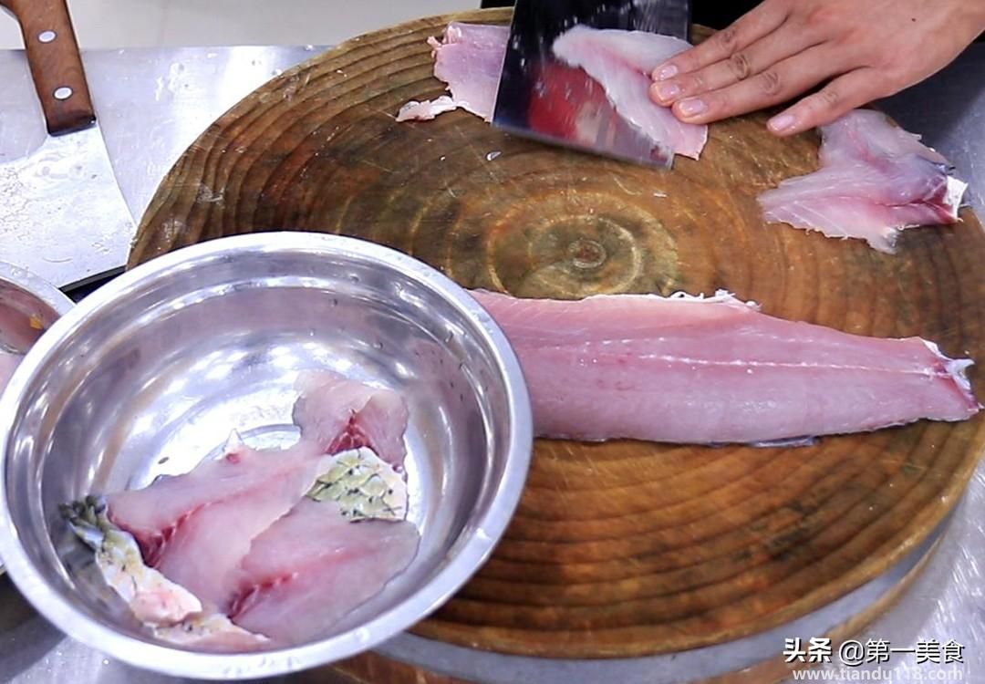家常酸菜魚(yú)的做法(家常酸菜魚(yú)怎么做)(圖2) 家常酸菜魚(yú)的做法(家常酸菜魚(yú)怎么做)(圖2)