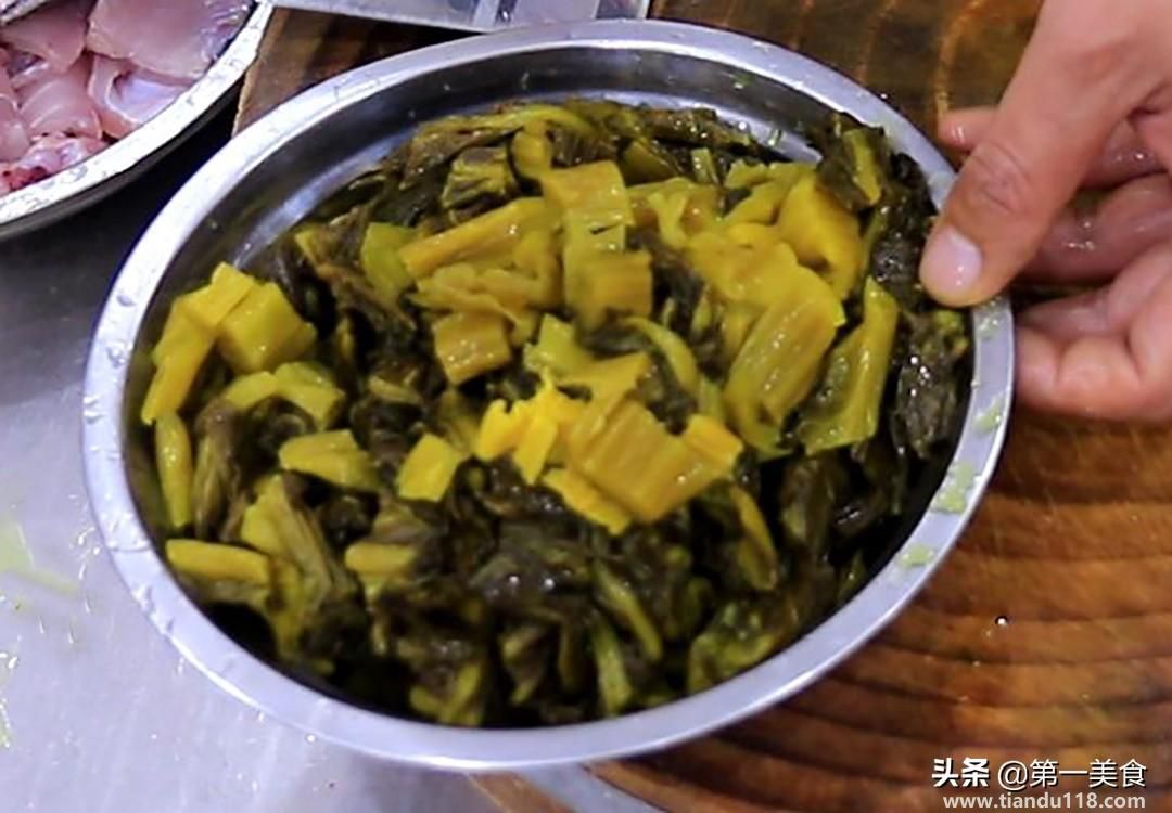 家常酸菜魚(yú)的做法(家常酸菜魚(yú)怎么做)(圖4) 家常酸菜魚(yú)的做法(家常酸菜魚(yú)怎么做)(圖4)
