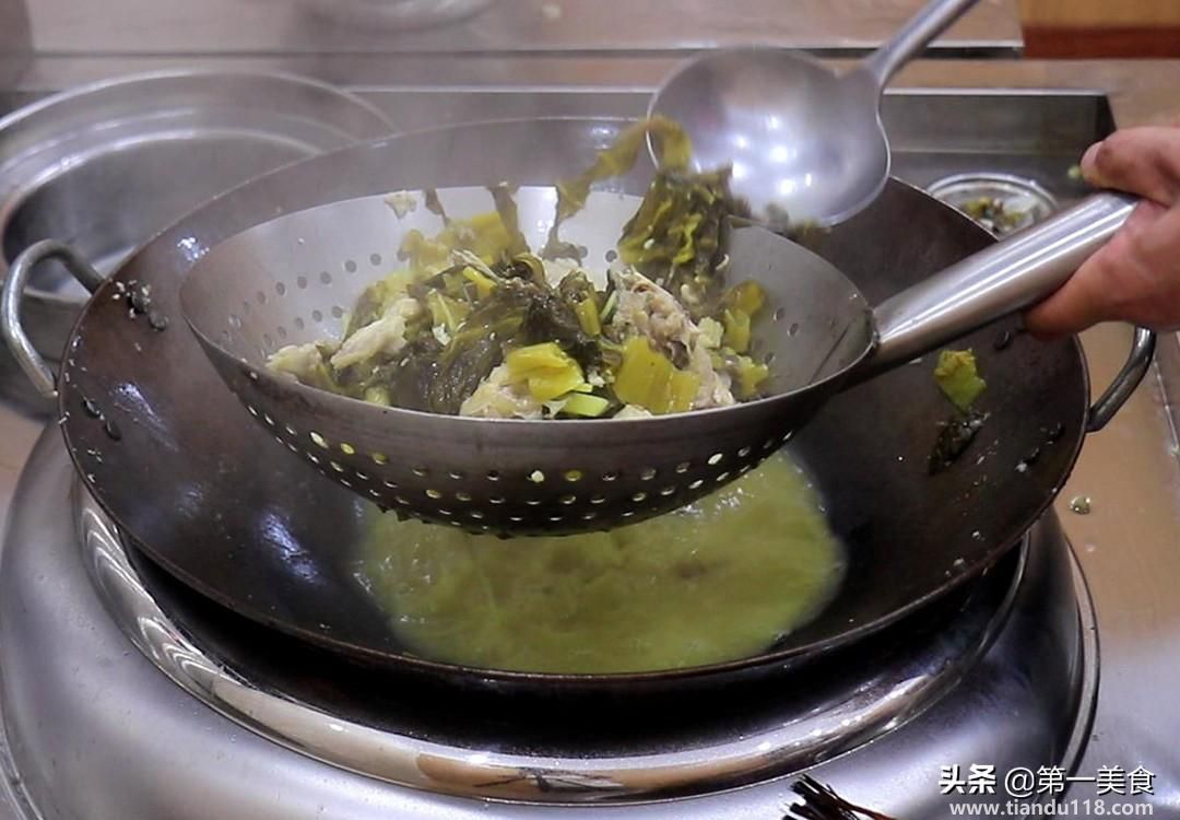 家常酸菜魚(yú)的做法(家常酸菜魚(yú)怎么做)(圖12) 家常酸菜魚(yú)的做法(家常酸菜魚(yú)怎么做)(圖12)