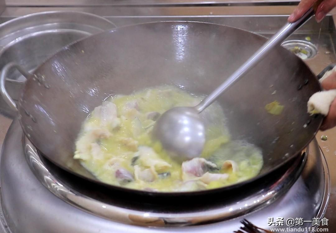家常酸菜魚(yú)的做法(家常酸菜魚(yú)怎么做)(圖13) 家常酸菜魚(yú)的做法(家常酸菜魚(yú)怎么做)(圖13)